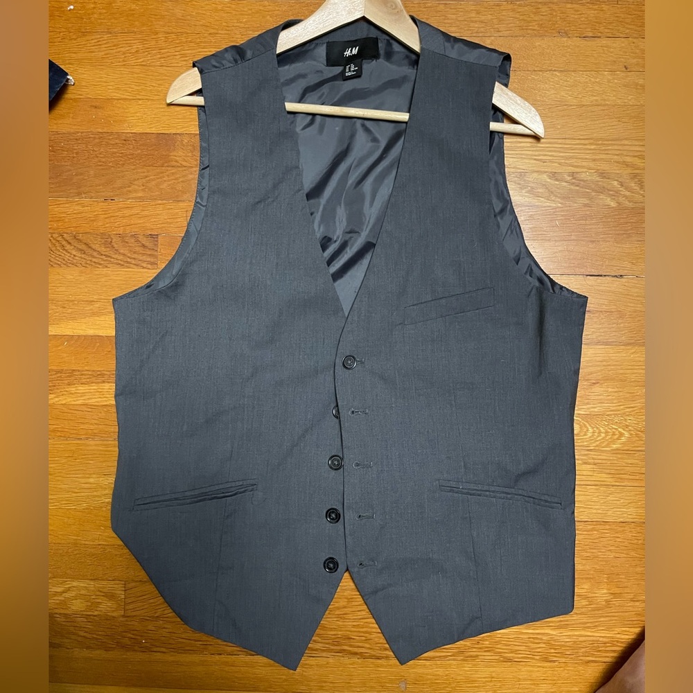 H&M Men’s Vest Gray Button Front Size 44 Regular